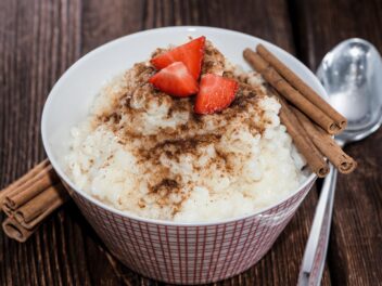 Recette Printemps 2024 : riz au lait, aux fraises et aux épices pour un dessert plein de douceur