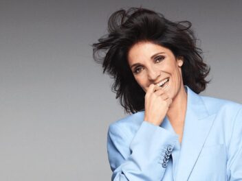 Florence Foresti : elle revient sur sa relation avec son chéri plus jeune qu’elle dans son spectacle