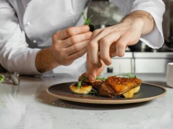 Pourquoi commander le “plat du jour” au restaurant serait une arnaque ?