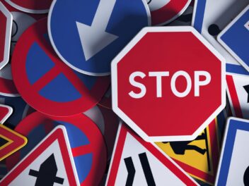 Examen simplifié, cours en ligne… : toutes les nouveautés du code de la route en 2024 !