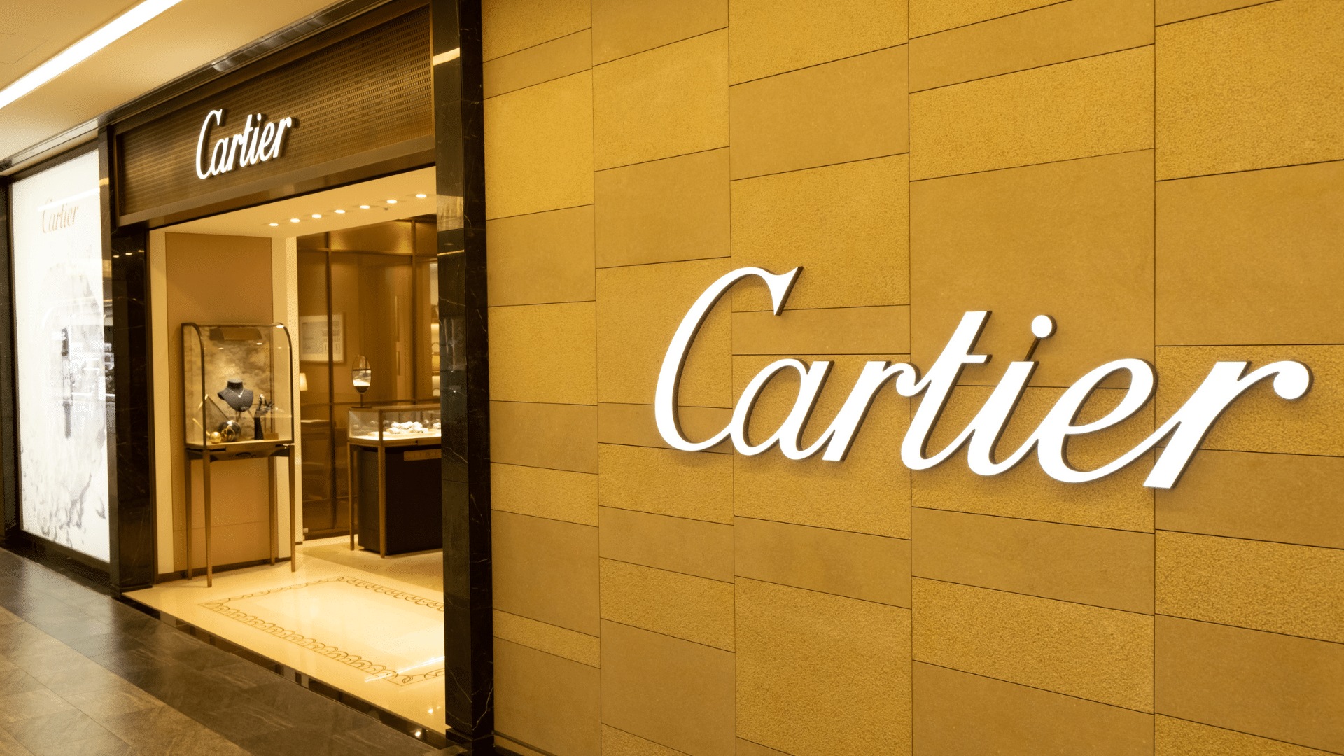 Un Mexicain remporte une victoire contre Cartier après avoir acheté des boucles d’oreilles à 28 euros au lieu de 28 000 euros !