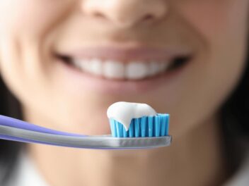 Que vaut vraiment votre dentifrice blanchissant ?