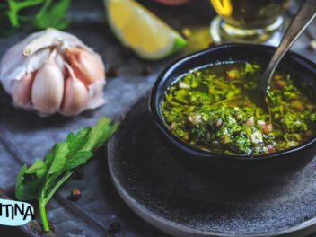 Sauce Chimichurri : la recette authentique pour sublimer vos grillades à la mode Argentine