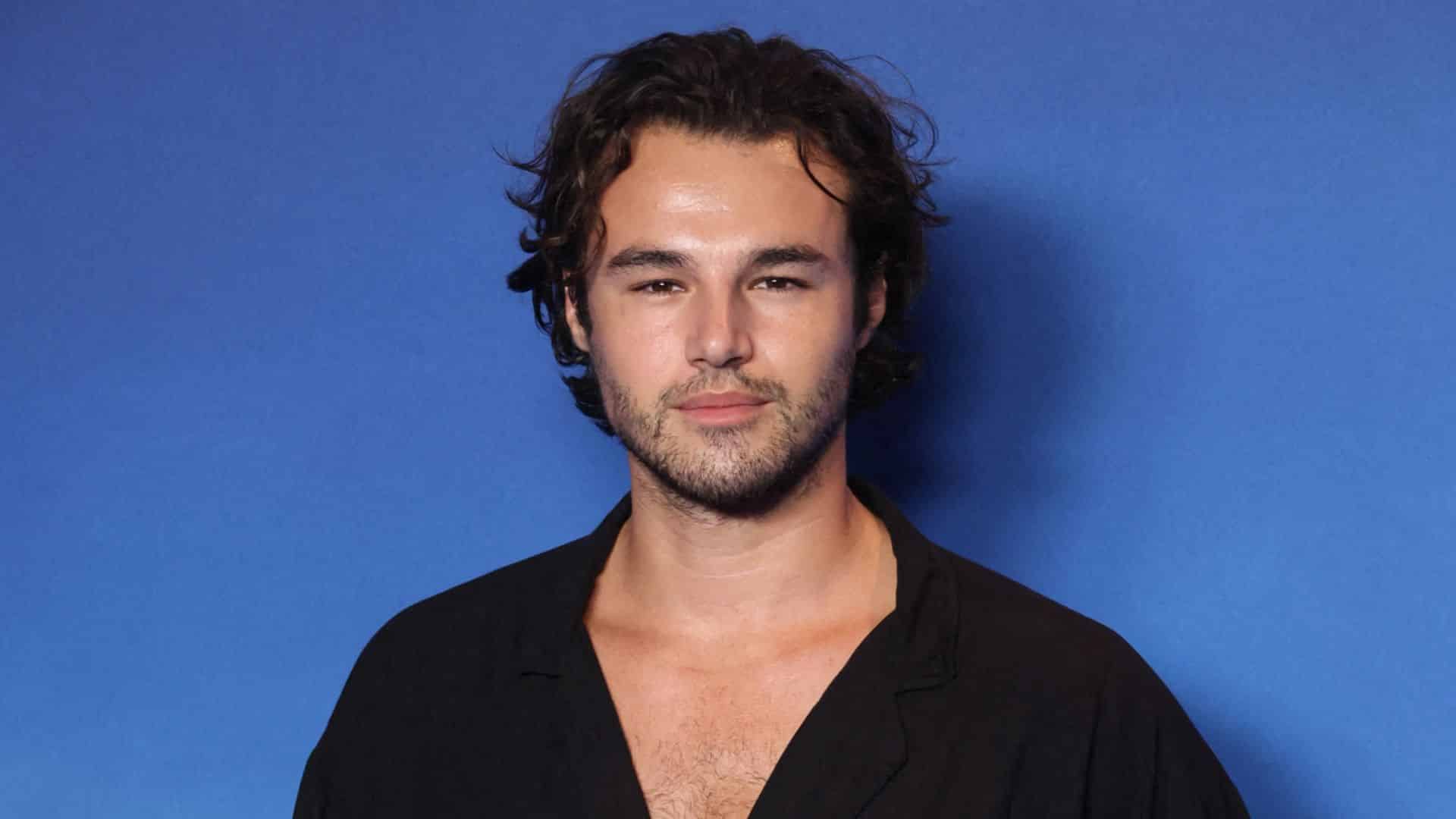 Anthony Colette : en vacances en amoureux, il se confie sur son état
