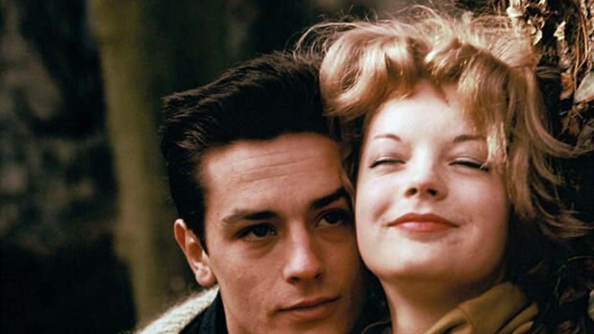 La dernière scène d’Alain Delon : retour sur les femmes qui ont marqué sa vie !