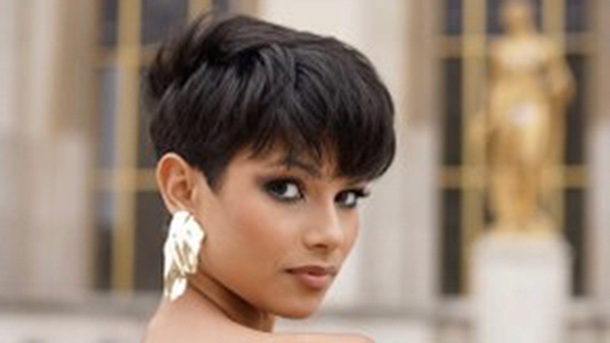 Osez la métamorphose : La coupe courte qui va révolutionner votre look !