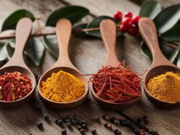 Cette épice miracle de votre cuisine transforme littéralement votre peau : découvrez ses secrets !