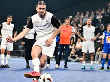 Matt Pokora et Pierre Garnier font trembler les filets : ce match de foot caritatif qui a enflammé Lyon !
