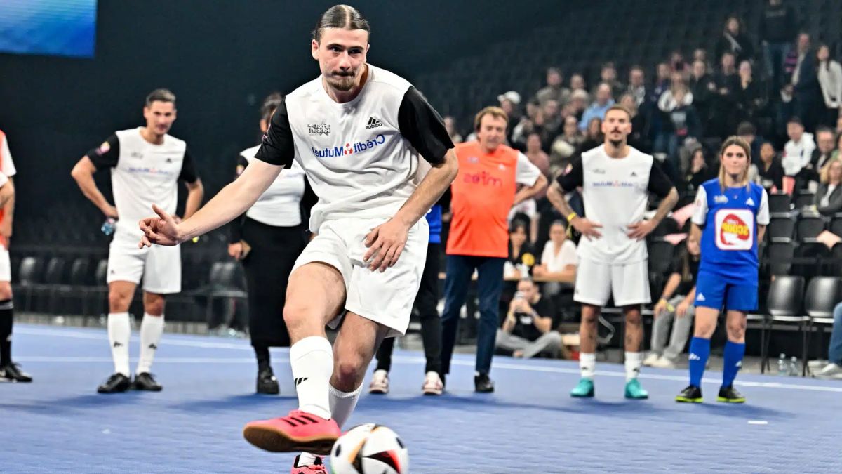 Matt Pokora et Pierre Garnier font trembler les filets : ce match de foot caritatif qui a enflammé Lyon !