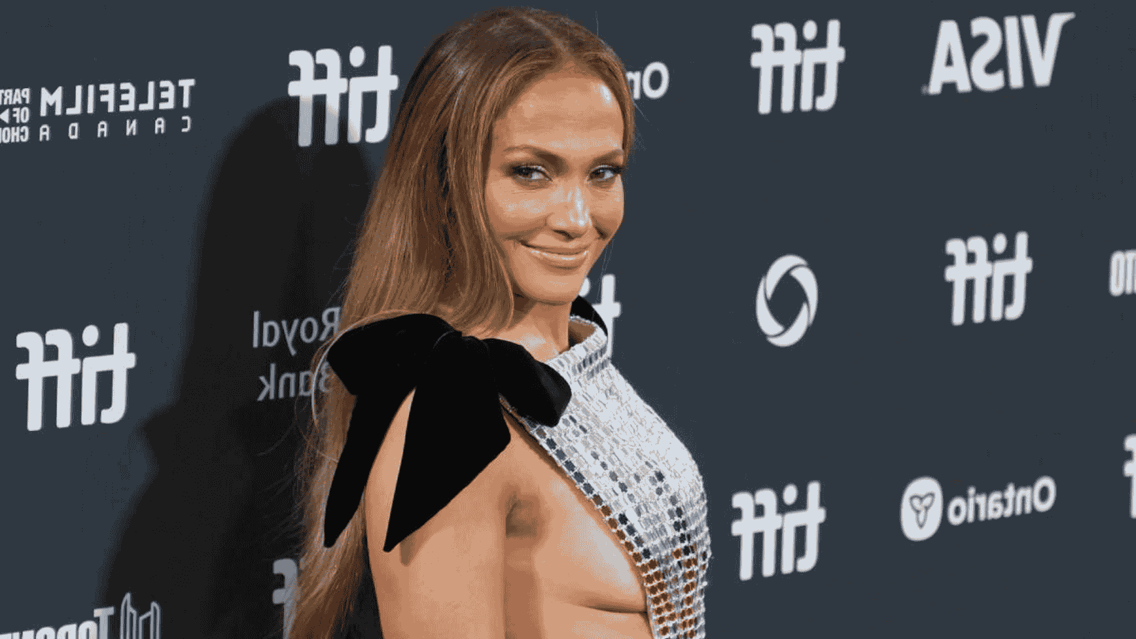 Jennifer Lopez cuisine en robe de soirée : son rituel surprenant après ses sorties mondaines fait réagir